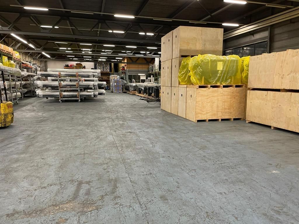 Entrepôt - Flühmann Déménagements Sàrl - Corcelles-Cormondrèche