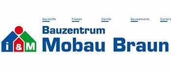Logo für das Bauzentrum Mobau Braun mit farbiger Hausgrafik und Text.