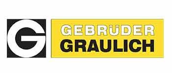 Ein schwarzes Quadrat mit einem großen weißen Buchstaben G daneben ein gelbes Rechteck mit der schwarzen Aufschrift „GEBRÜDER GRAULICH“.
