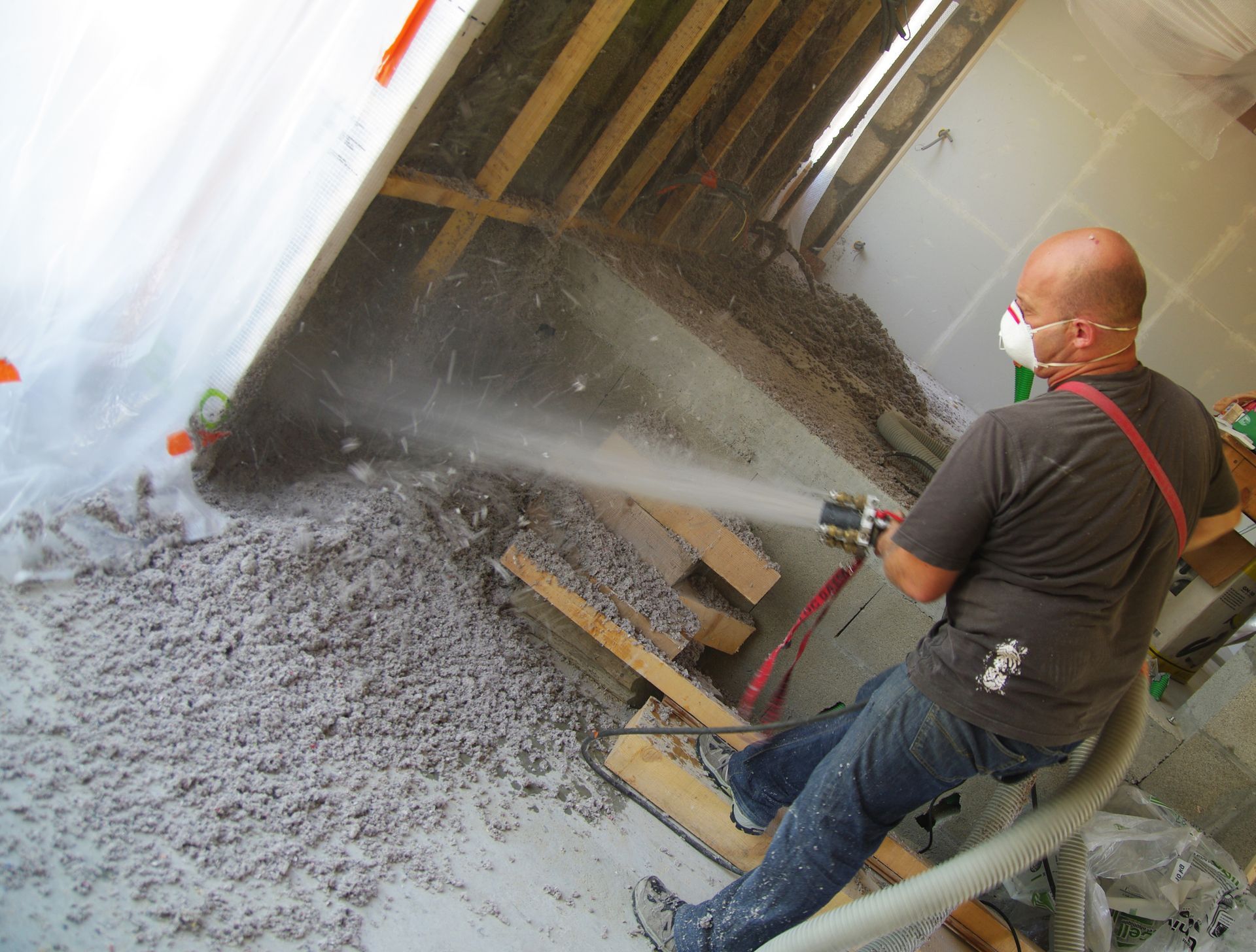 Application d'ouate de cellulose pour votre isolation