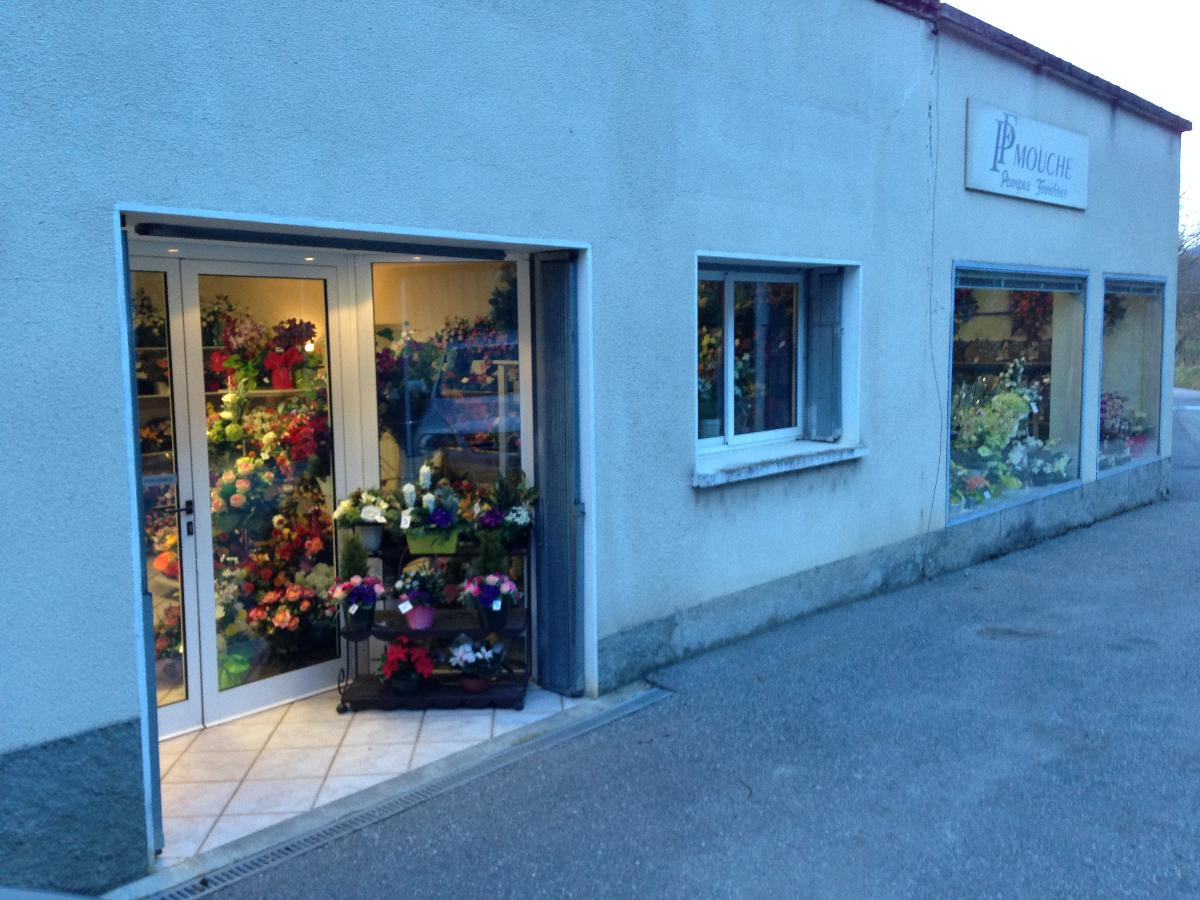 Vue extérieure de l'établissement des Pompes funèbres Mouche