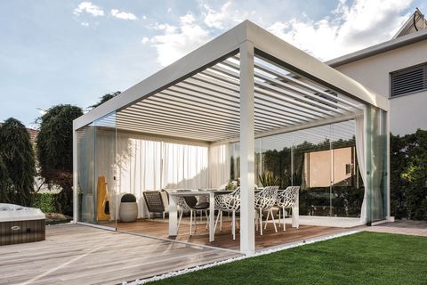 Pergola bioclimatique