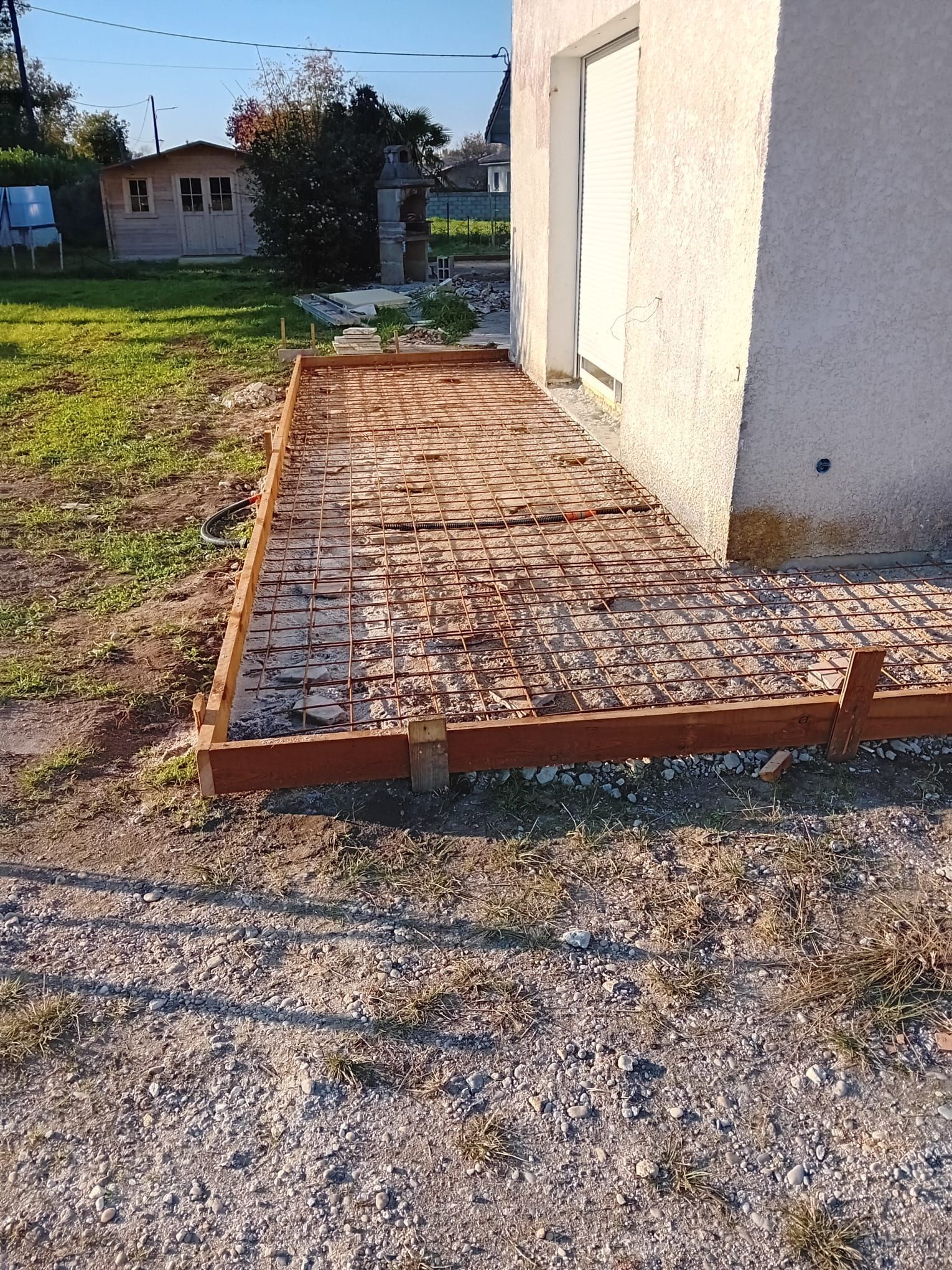 Contour de maison avant coulage de chappe