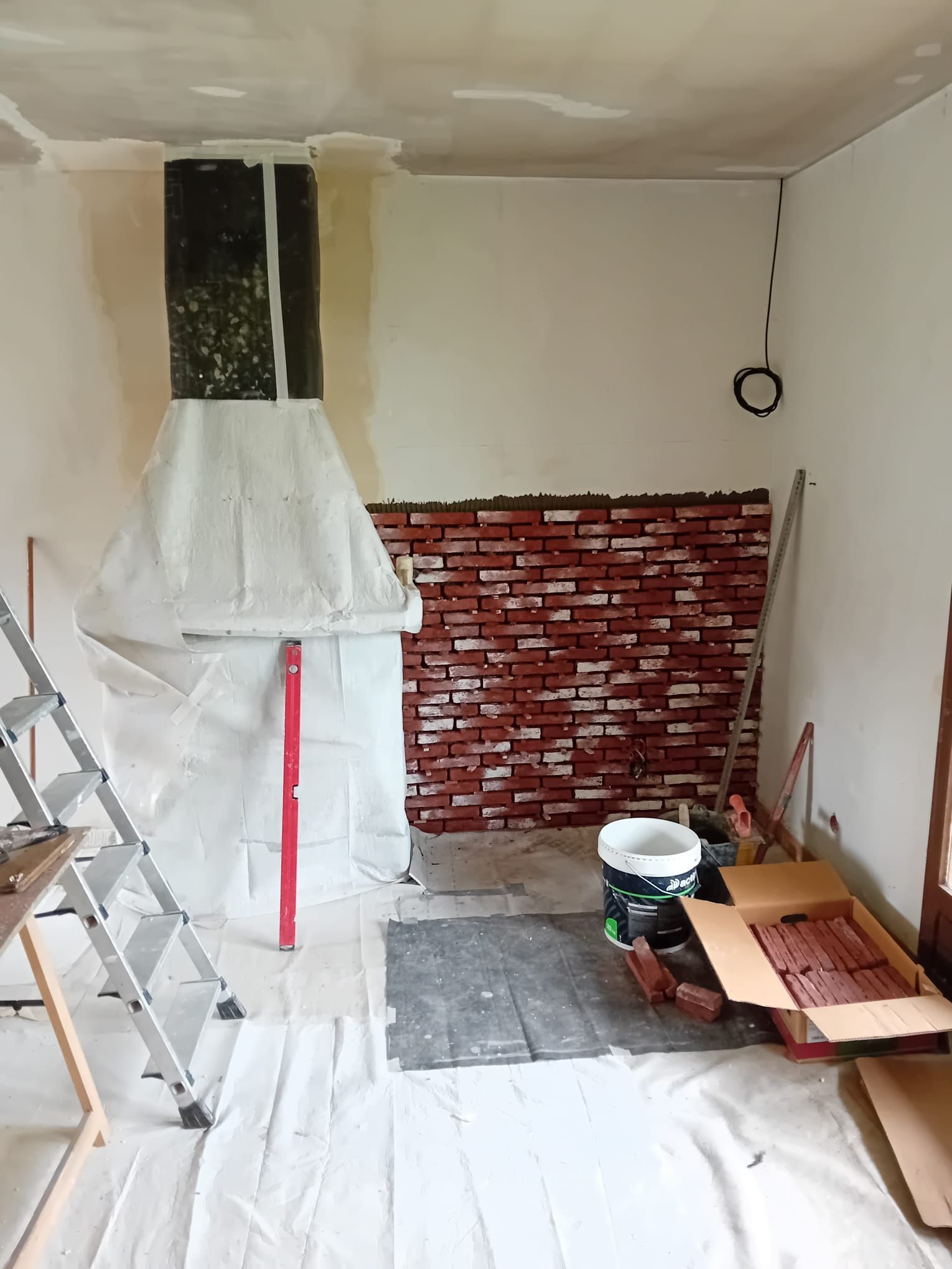 Construction d'un mur en brique