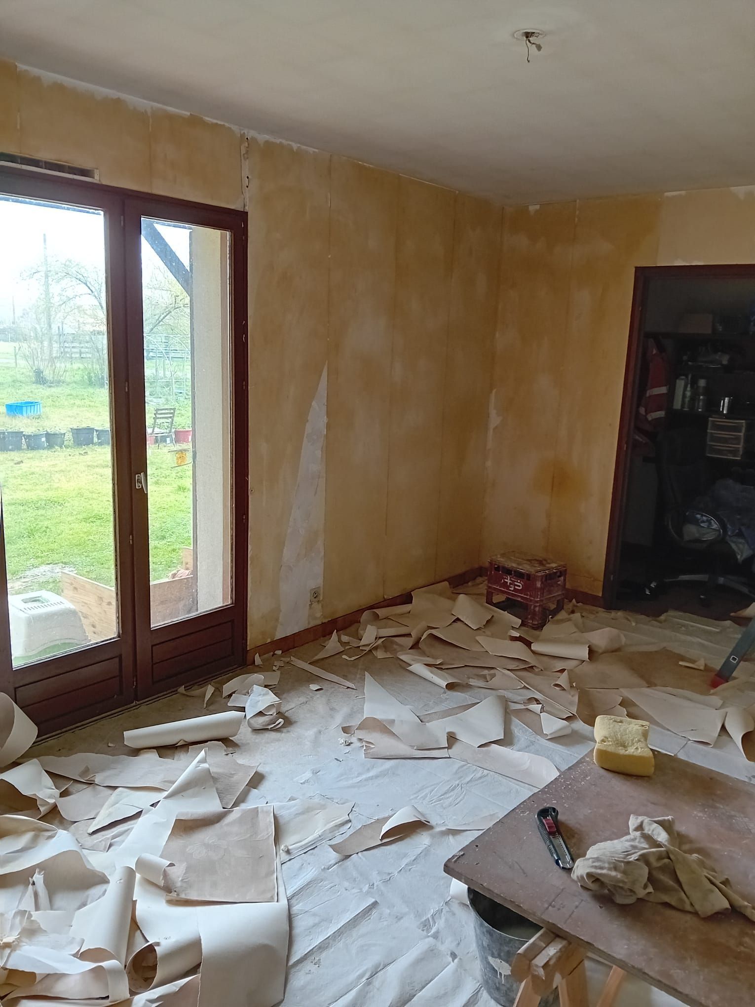 Arrachage de papier peint