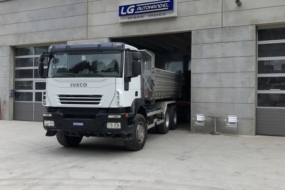 Bagger der Firma LG Autohandel