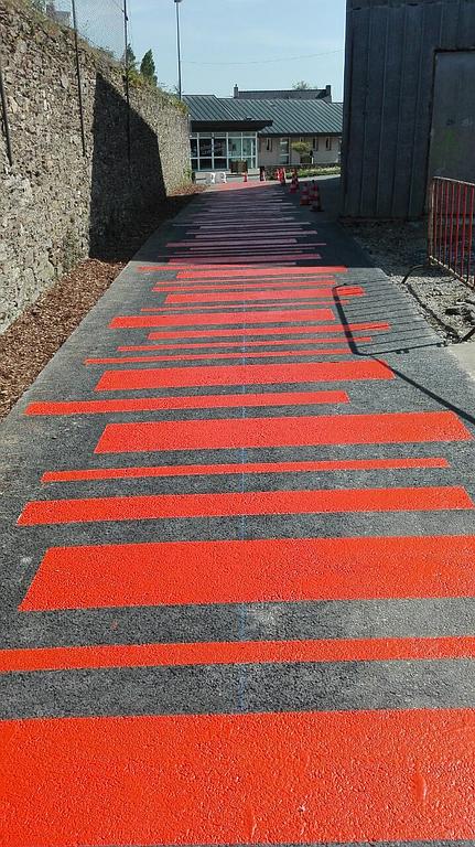 Voie de piéton rouge