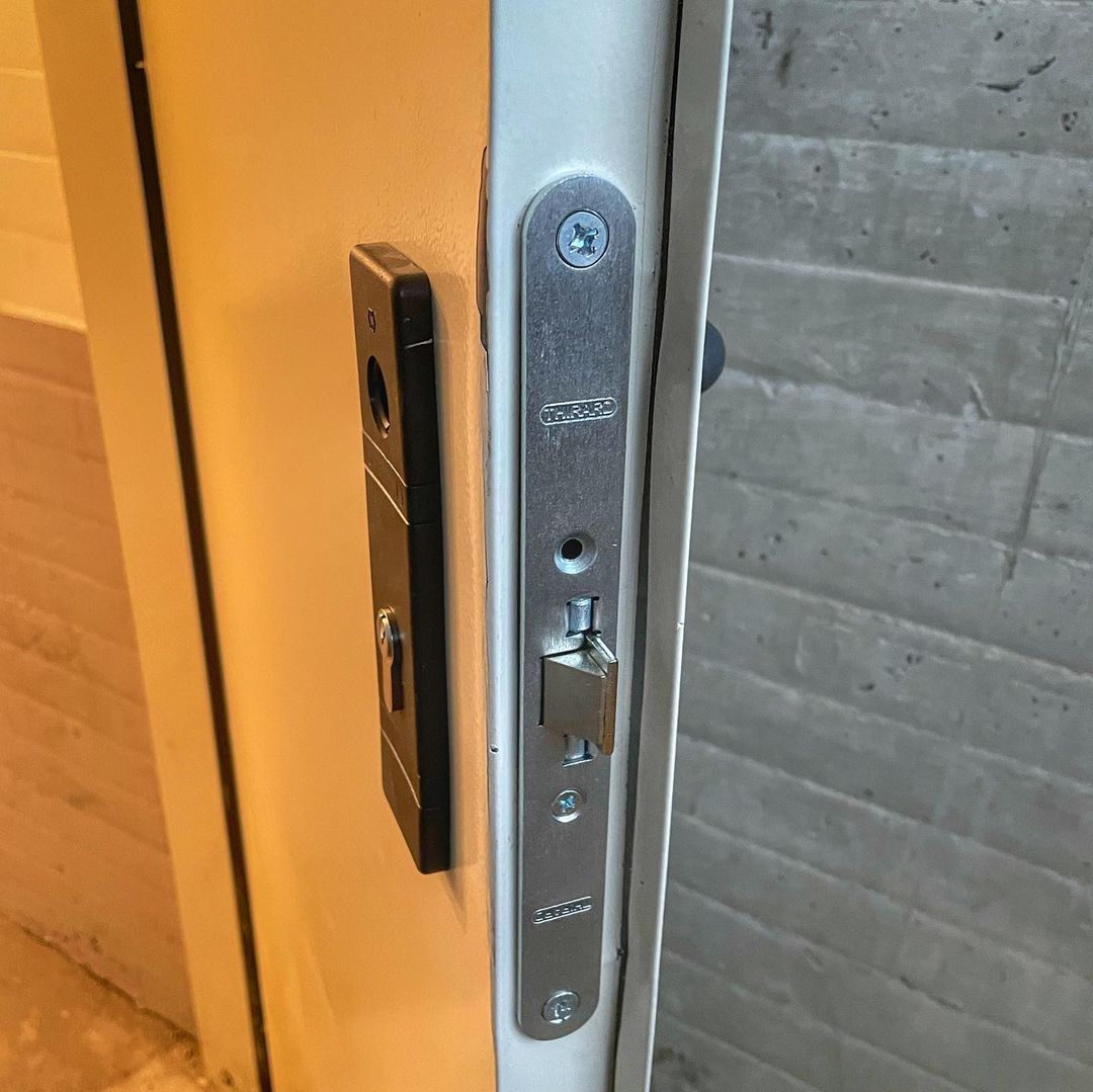 Pêne de serrure de porte