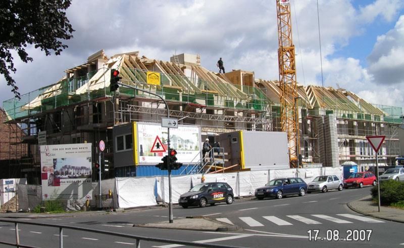 Ein Foto eines im Bau befindlichen Gebäudes wurde am 12. August 2007 aufgenommen