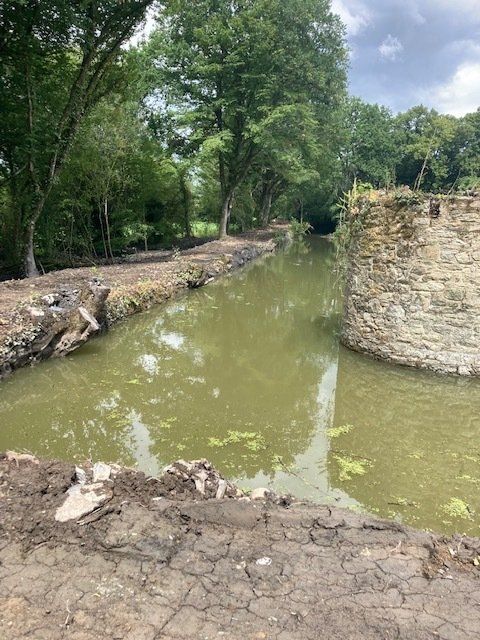 Curage de douves aménagement extérieur