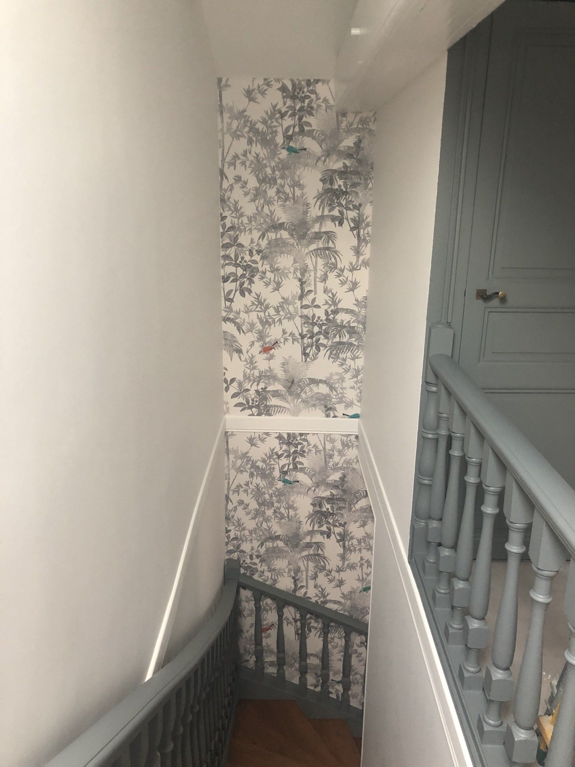 Pose de papier-peint après