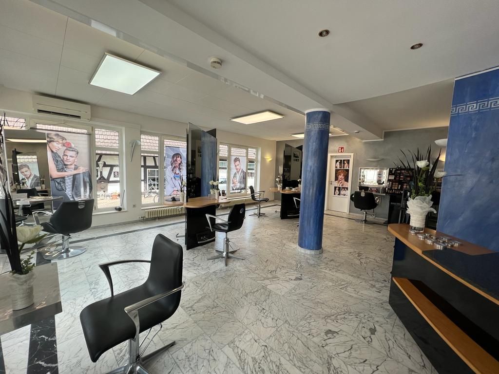 Hochsteckfrisur bei Braut