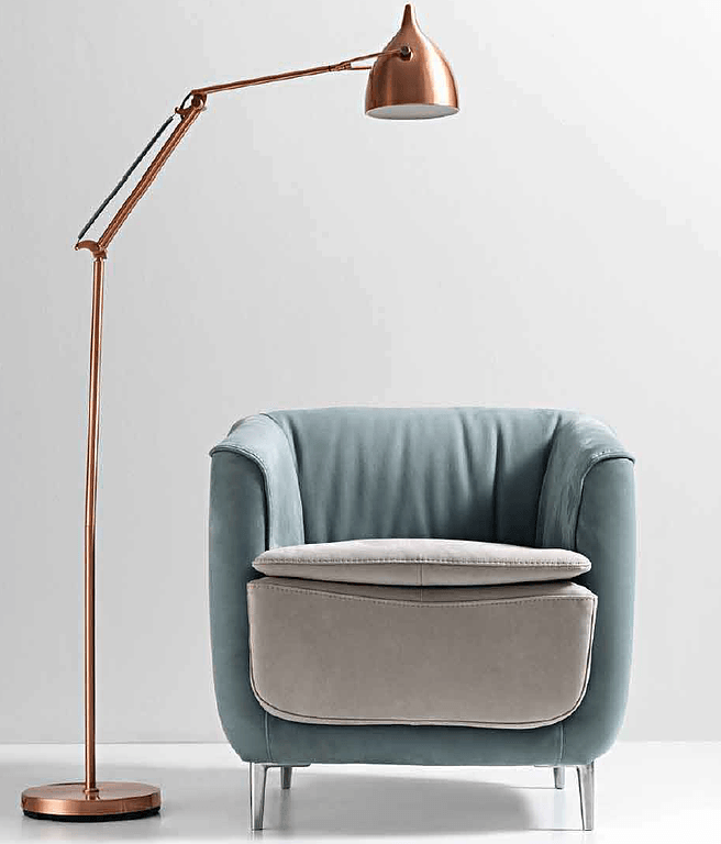 Fauteuil bas de couleur bleu et gris