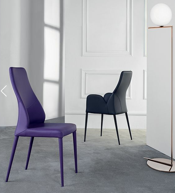 Chaise modèle MATHILDE