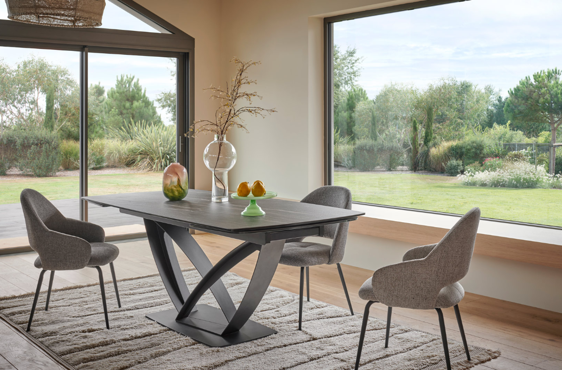 Table Contemporaine MILAN de Meubles COUTURE, 2 allonges , plateau céramique.
Meubles MARTY 12160 BARAQUEVILLE près 12000 RODEZ, 12800 NAUCELLE, RIEYPEYROUX, VILLEFRANCHE DE ROUERGUE