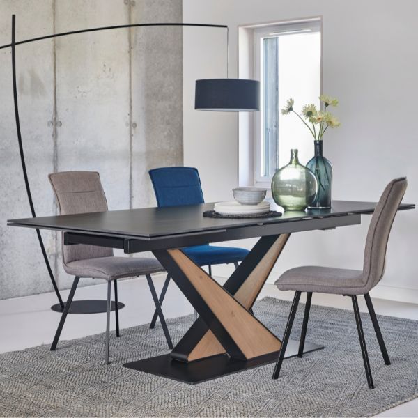 TABLE 2 Allonges Réf MOON de COUTURE 
L 180 x Prof 100 x H: 77 cm   ou
L 200 x Prof 100 x H: 77 cm 
2 allonges de 45 cm en bout.
Céramique pleine masse européenne ép 10 mm. 5 finitions au choix
Piétement métal avec incrustation panneaux chêne plusieurs finitions au choix.
Meubles MARTY BARAQUEVILLE près de 12000 RODEZ, 12450 LUC LA PRIMAUBE, 12800 NAUCELLE,12200 VILLEFRANCHE DE ROUERGUE, 12240 RIEUPEYROUX;