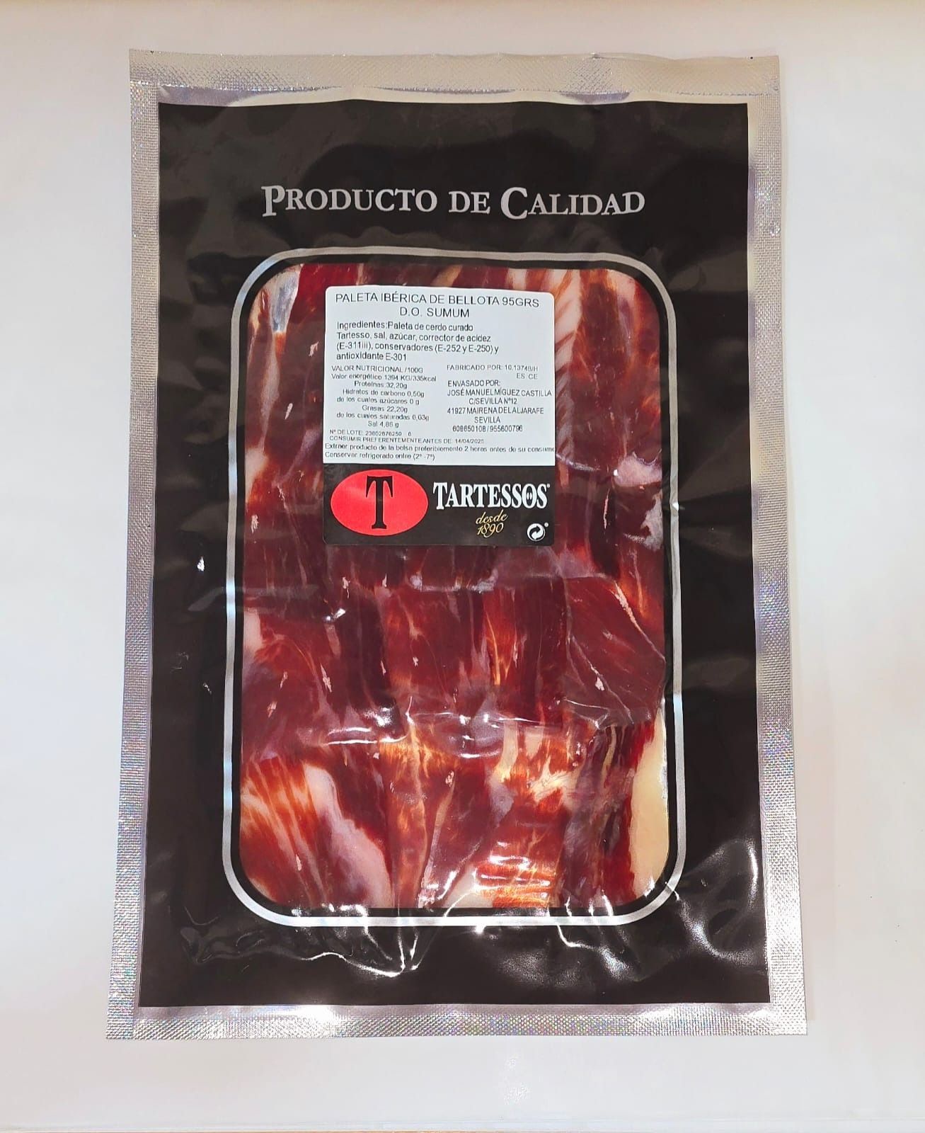 Un paquete de carne que dice producto de calidad.
