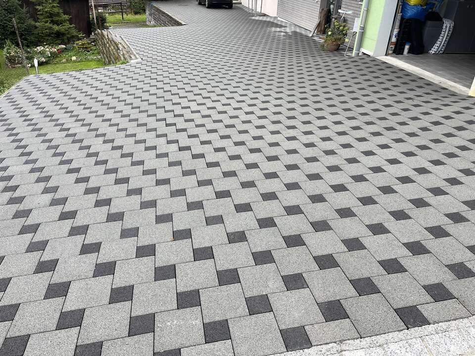 Hugentobler Gartenbau GmbH Terrassenfliesen