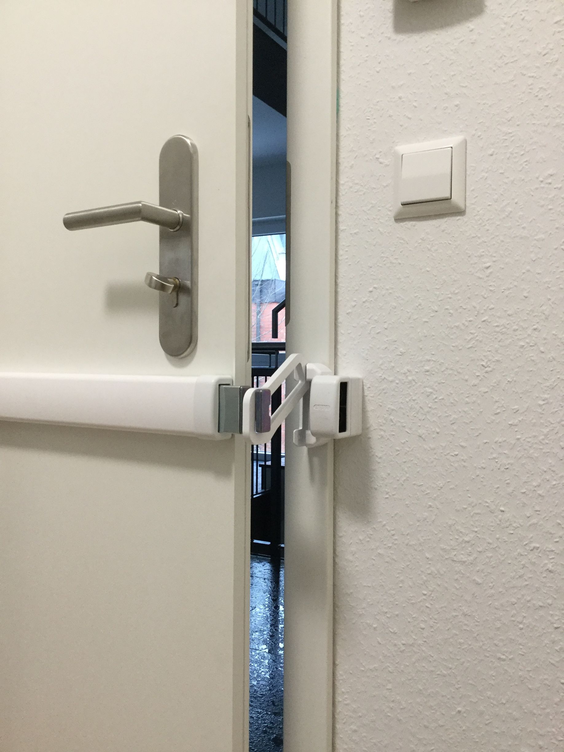 Einbau Panzerriegel vom Schlüsseldienst ALLES Klar Montagebeispiel_07