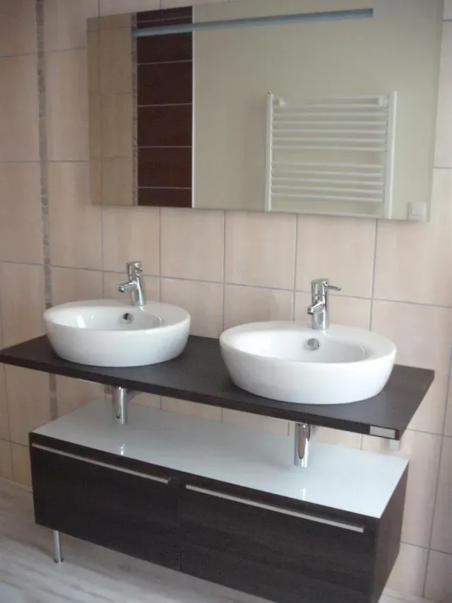 Pose de meuble de salle de bains