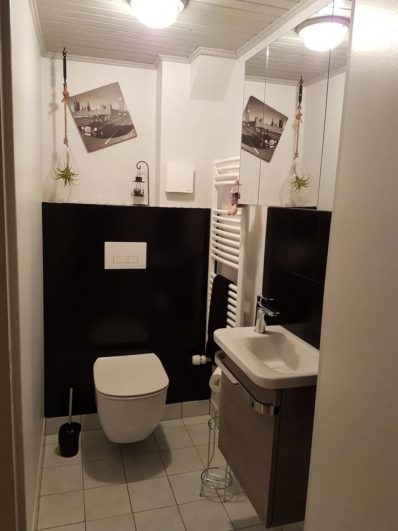 Installation d'un WC suspendu/cuvette sans bride et meuble lave-mains