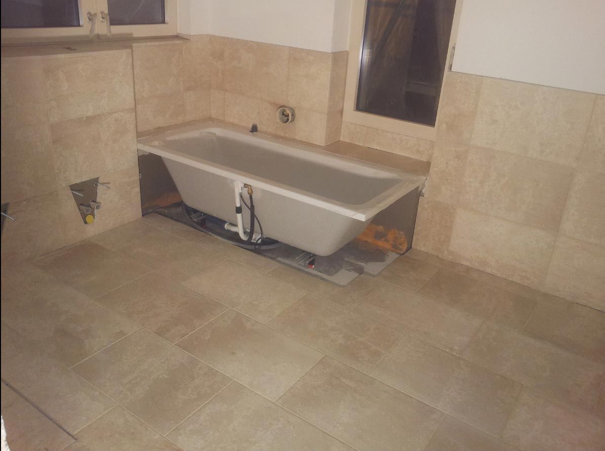 Fliesen & Badewanne