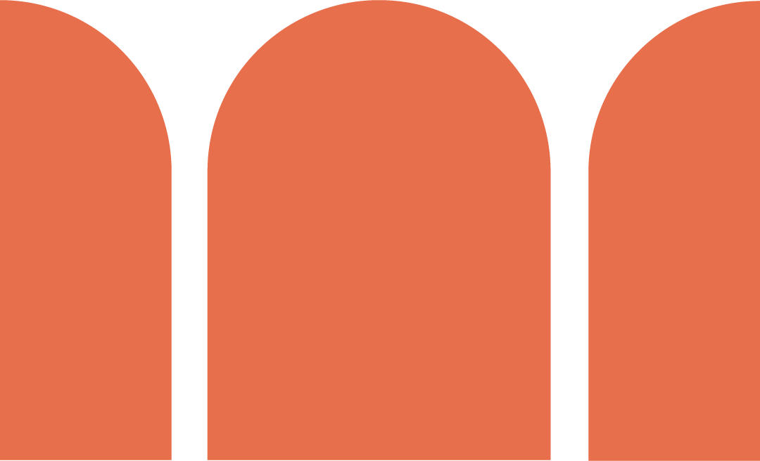 Uma fileira de arcos laranja em um fundo branco.