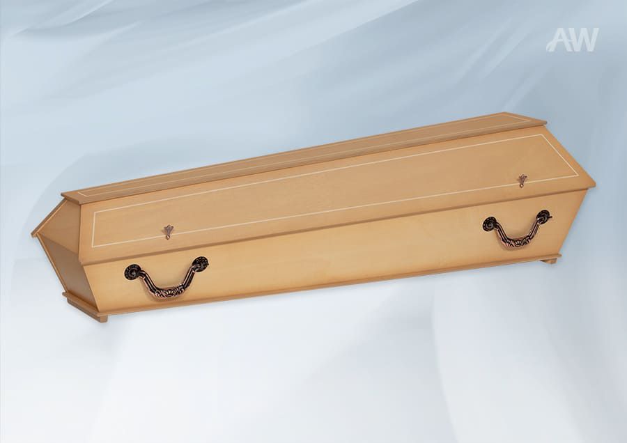 Hellbrauner Holzsarg mit Griffen.