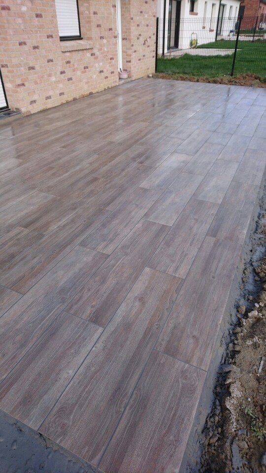 Terrasse céramique aspect bois