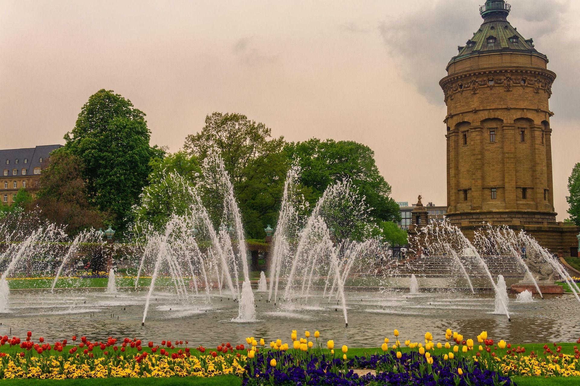 Mannheim in der Metropolregion Rhein-Neckar – Gebäudereinigung für die Quadratestadt