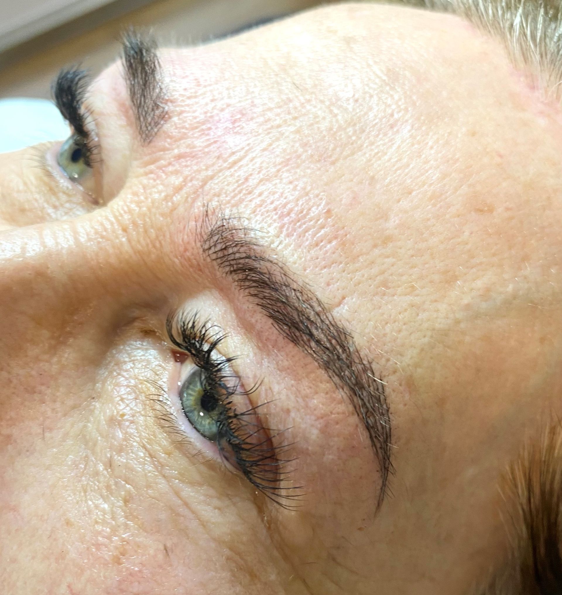 Sopraciglia Microblading risultato finale
