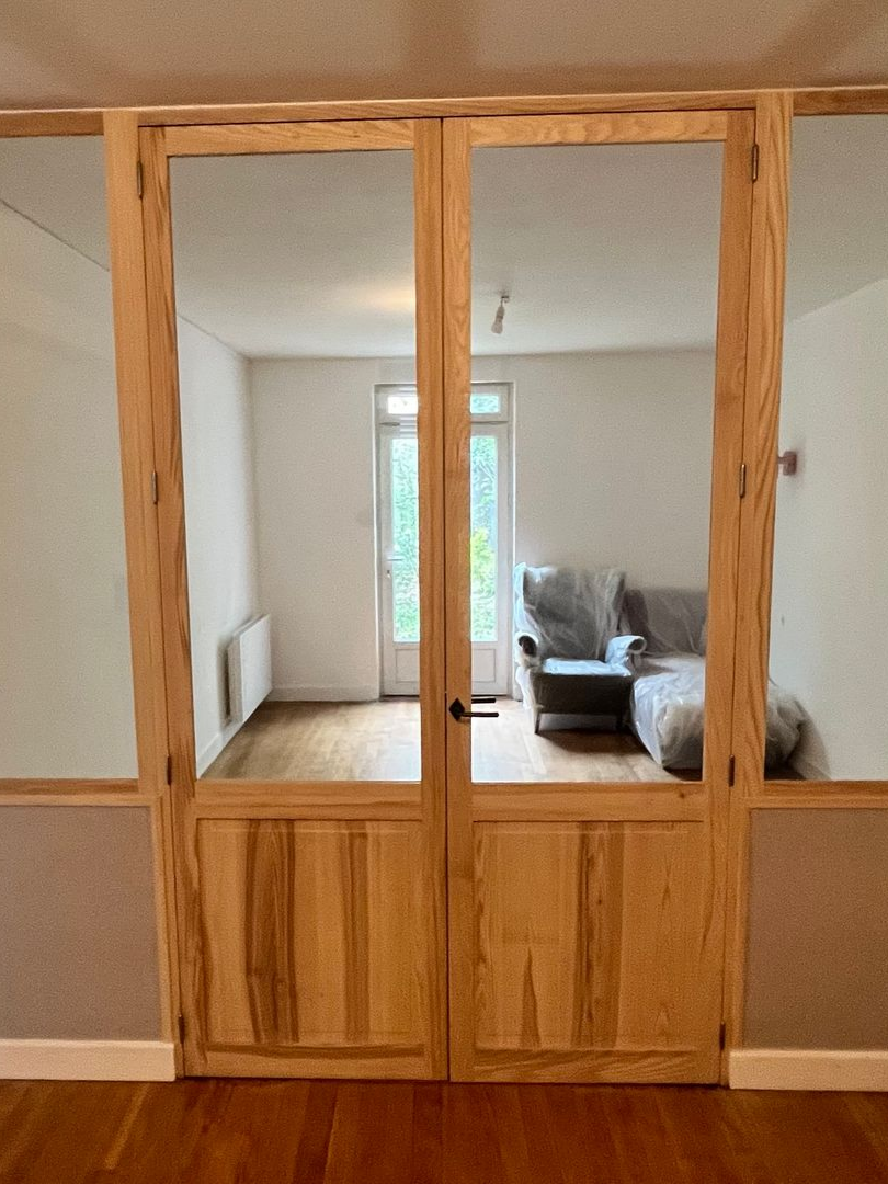 Fabrication et installation d'une verrière en bois