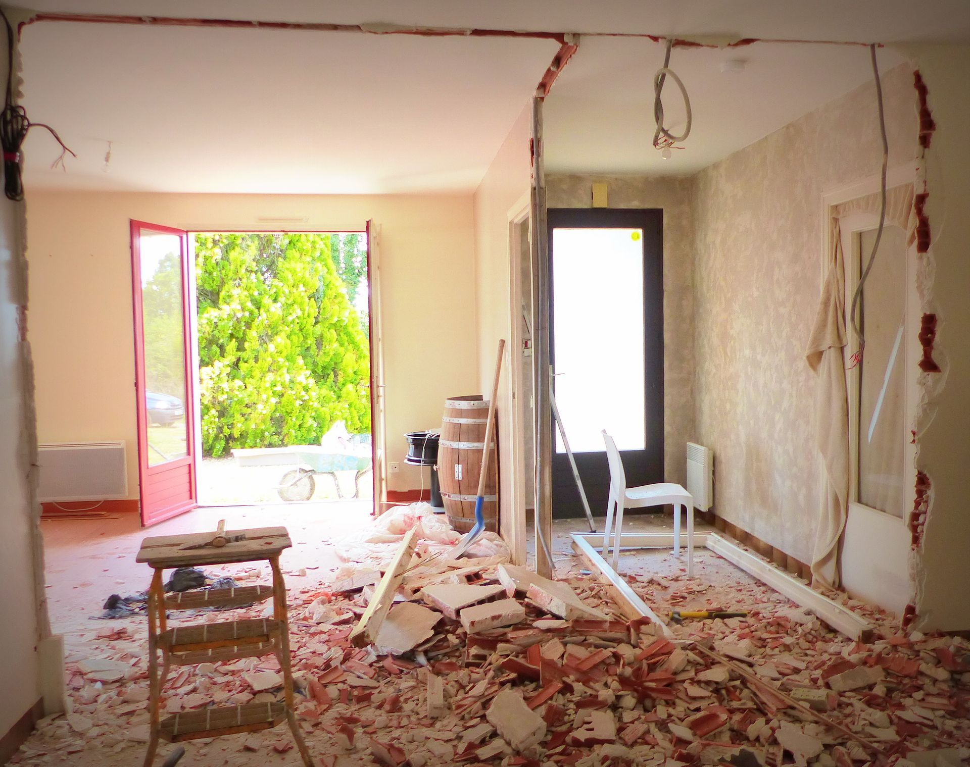 Démolition d'un mur pour une rénovation