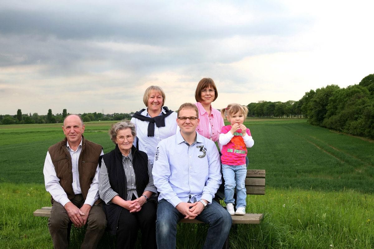 Familie Krechel vom Familienunternehmen Bestattungen Krechel in Troisdorf
