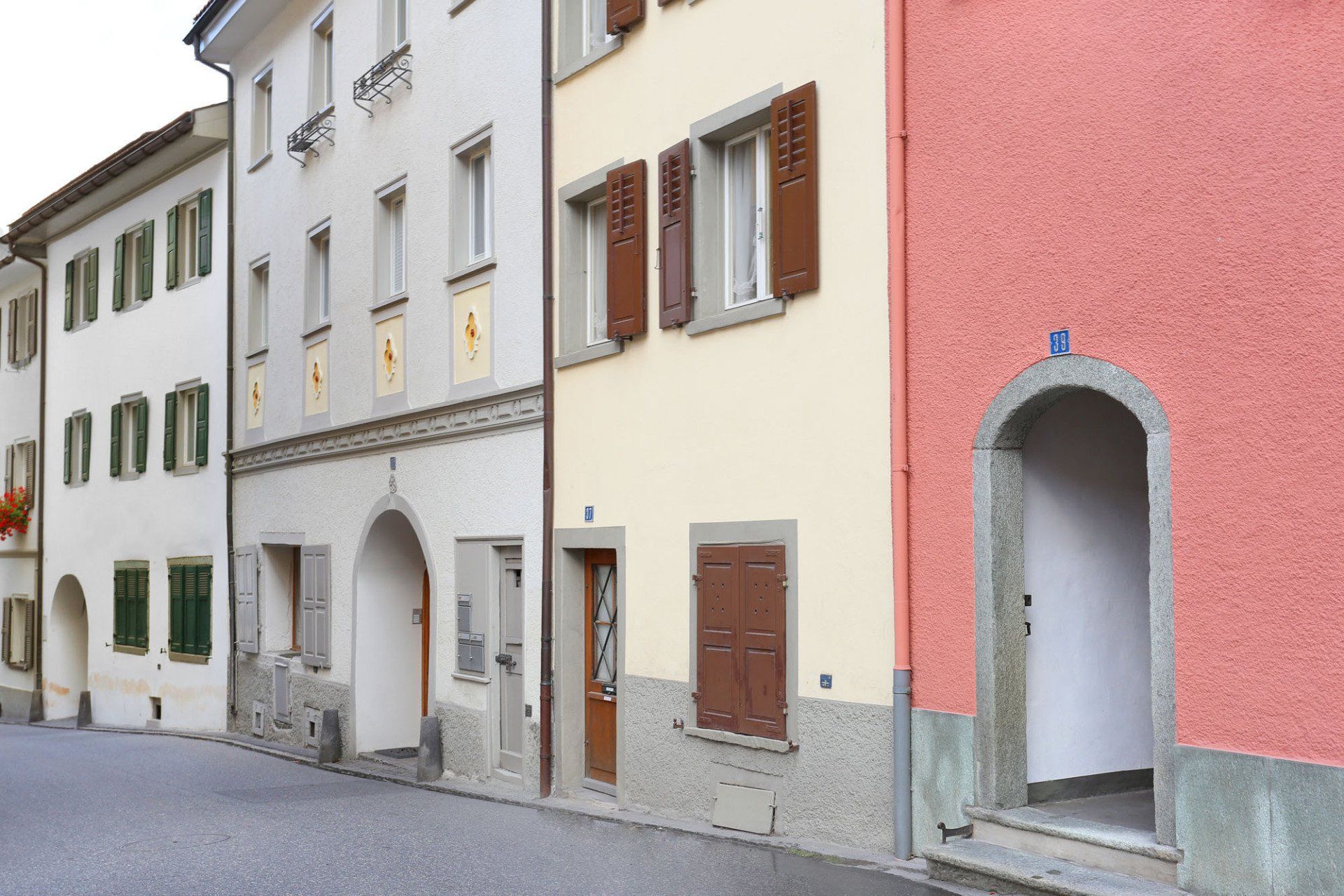 Fassadenanstrich - Malergeschäft Kurt Dolf in Sils im Domleschg