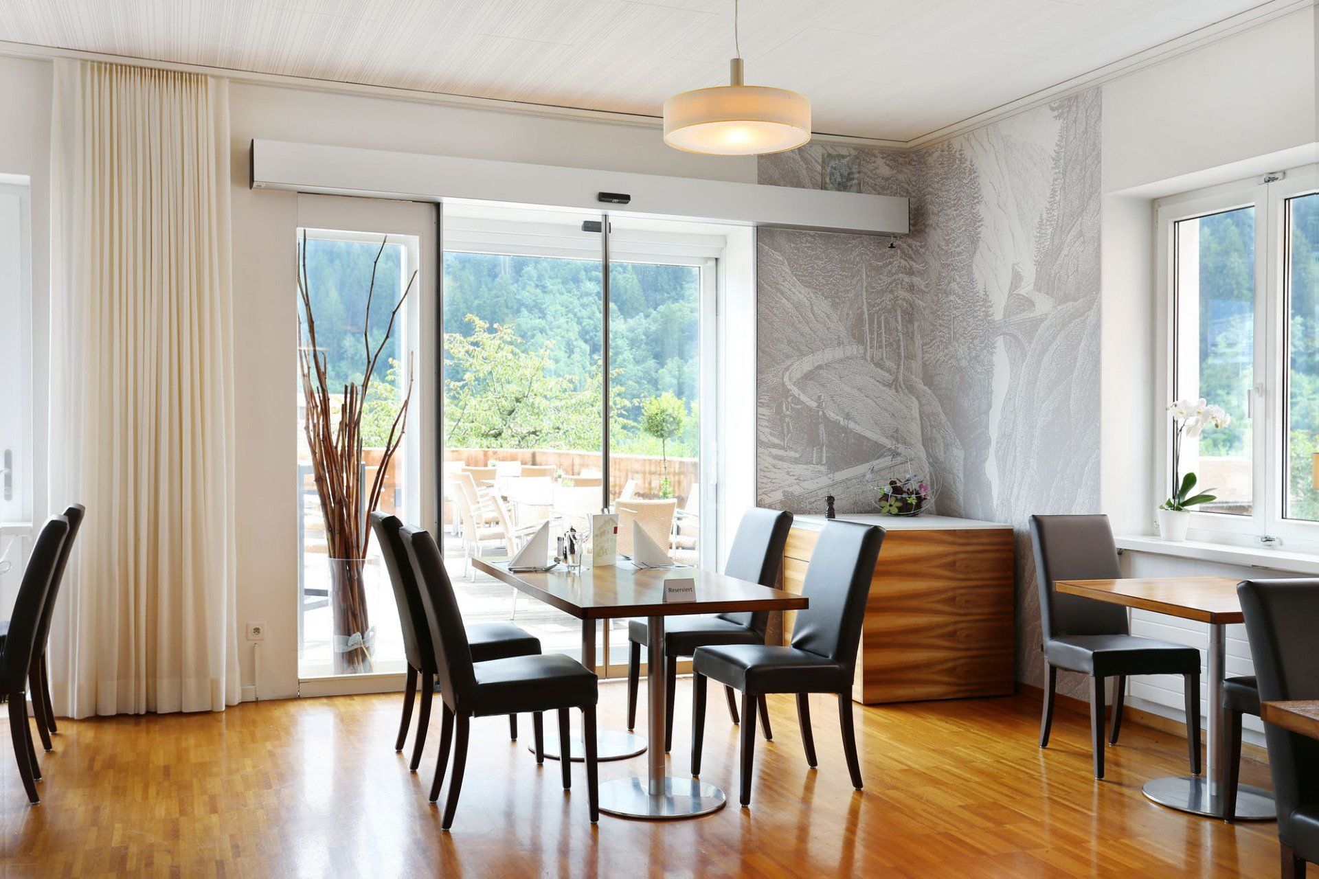 Maler für Renovationen, Neubauten, Sanierungen - Malergeschäft Kurt Dolf in Sils im Domleschg