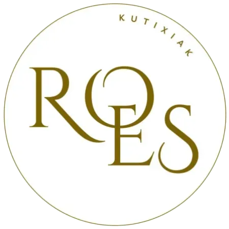 Un logotipo circular para "KutixiakRoes", 