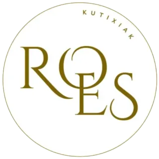 Un logotipo circular para "KutixiakRoes", 