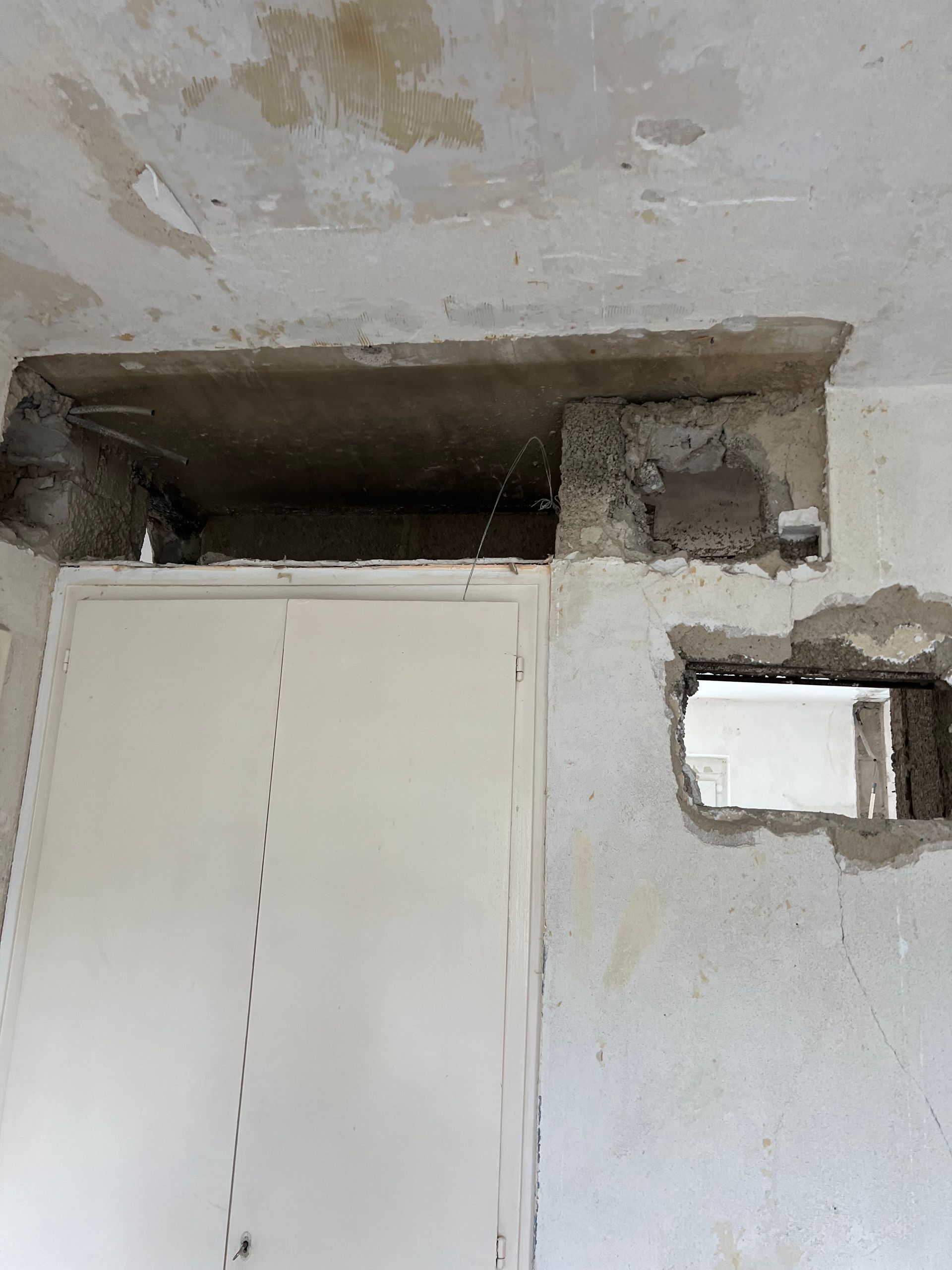 Ein Vorher-Nachher-Foto einer Rohrentfernung