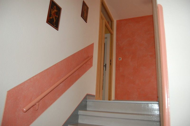 Hausgang Malerei Malerfachbetrieb Schwarze