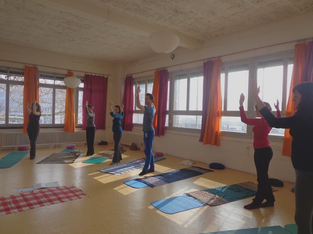 Académie de Yoga - Giez