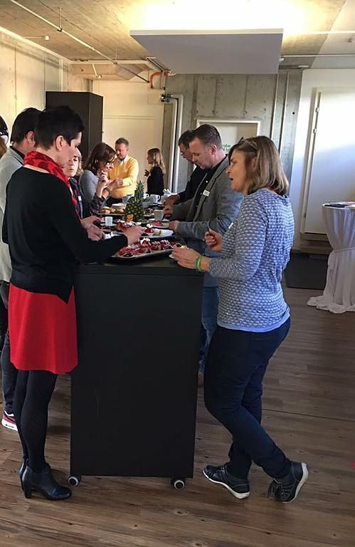 Ladies - Day Seminar Die