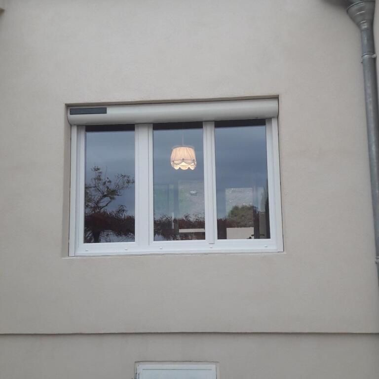 Fenêtre trois vantaux PVC blanc