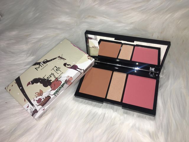 winter-fairy-tale-face-palette-kasvopaletti