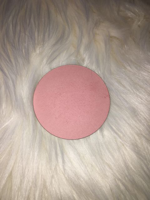 Velvet Blush poskipuna