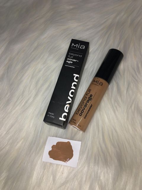 Beyond full coverage peittävä peitevoide