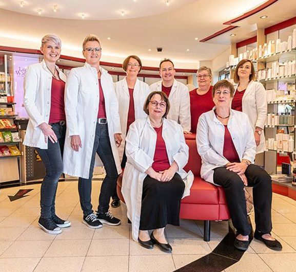 Das Team der Aesculap Apotheke Christa Kahle e.K.