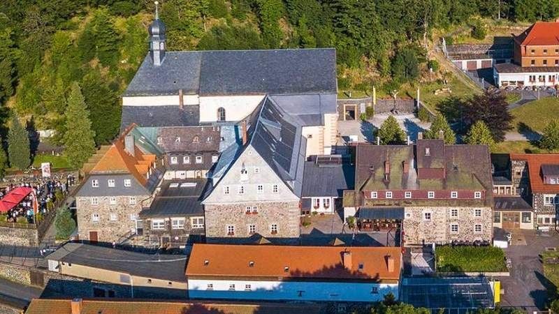 Ansicht vom oben vom Kloster Kreuzberg