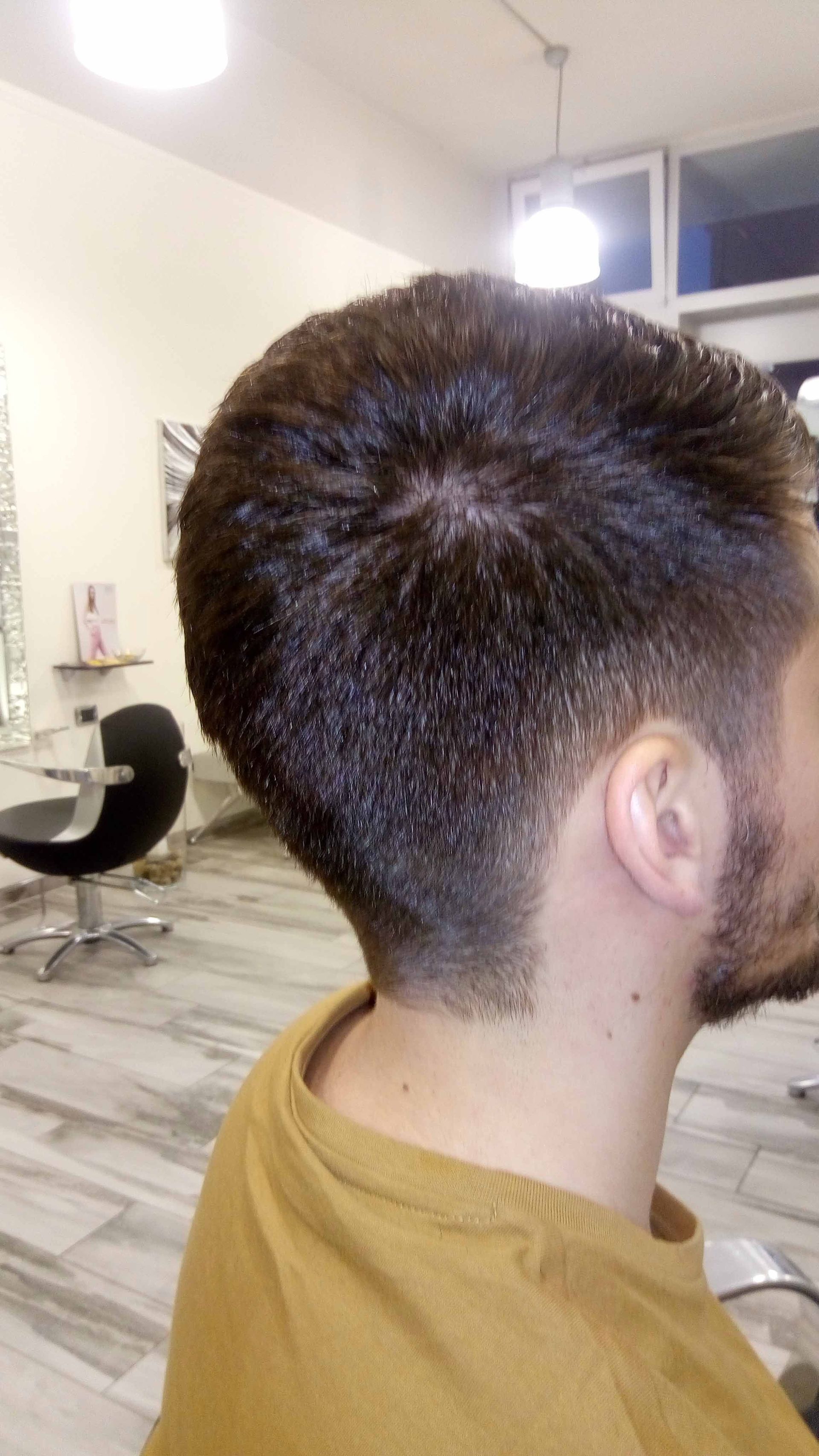 10-taglio collegato a barba