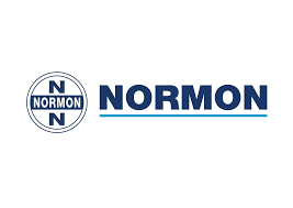 Logotipo para Normon, con emblema circular y nombre de la empresa.